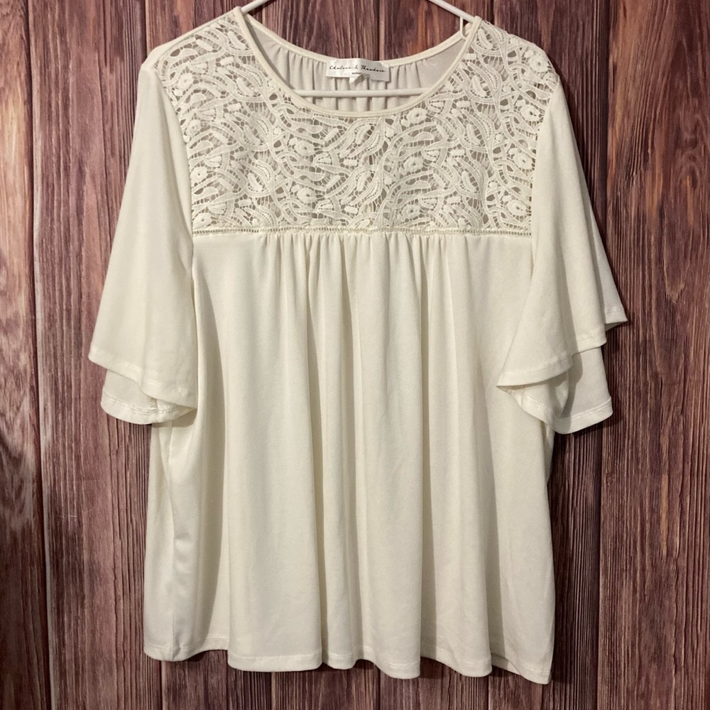 𝅺CHELSEA & Theodore Women’s 2X Plus Flowy Ivory White Short Sleeve Top